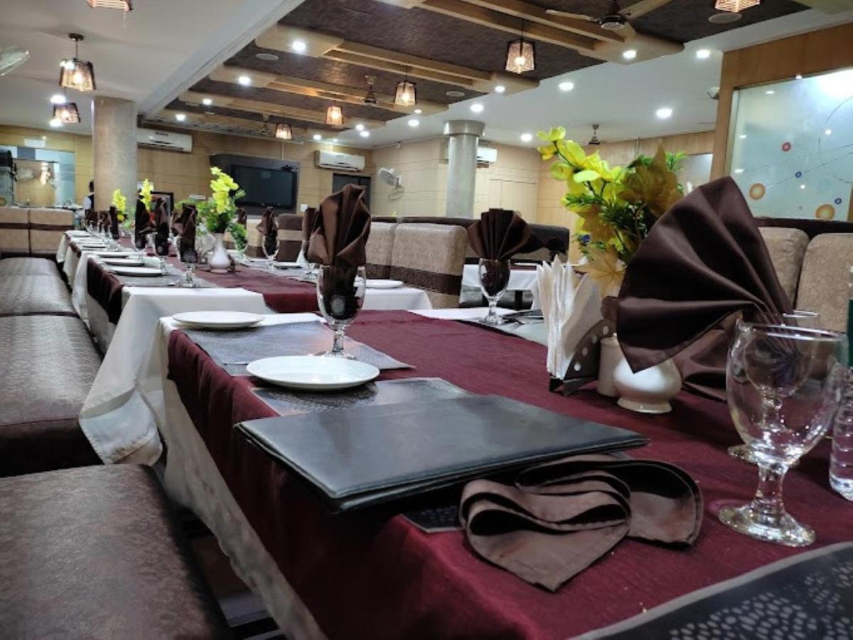 Hotel Vinayak Palace Bilāspur Dış mekan fotoğraf