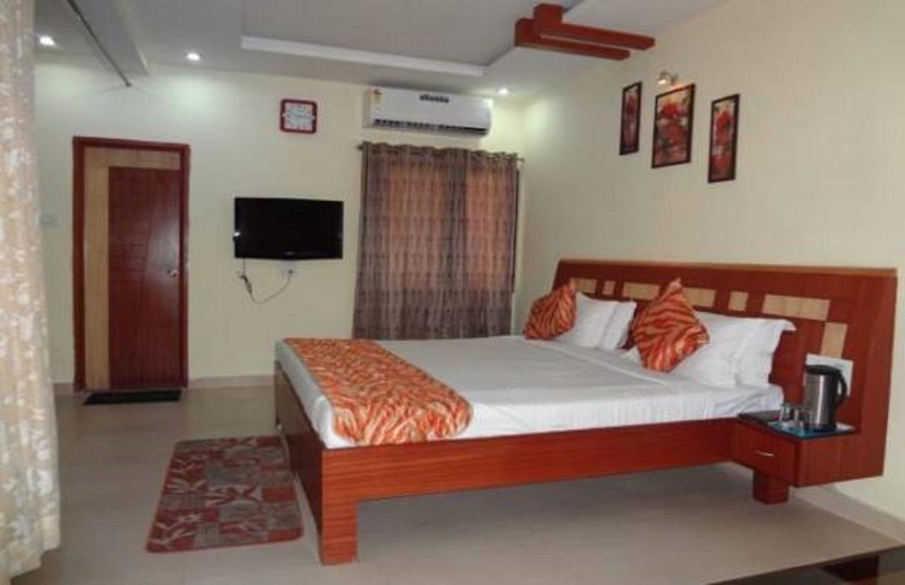 Hotel Vinayak Palace Bilāspur Dış mekan fotoğraf