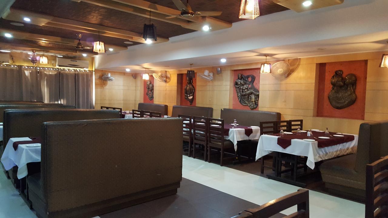 Hotel Vinayak Palace Bilāspur Dış mekan fotoğraf