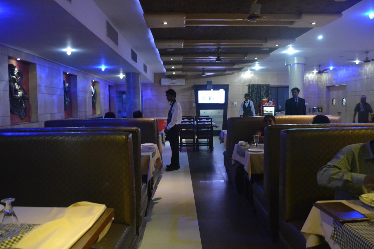 Hotel Vinayak Palace Bilāspur Dış mekan fotoğraf