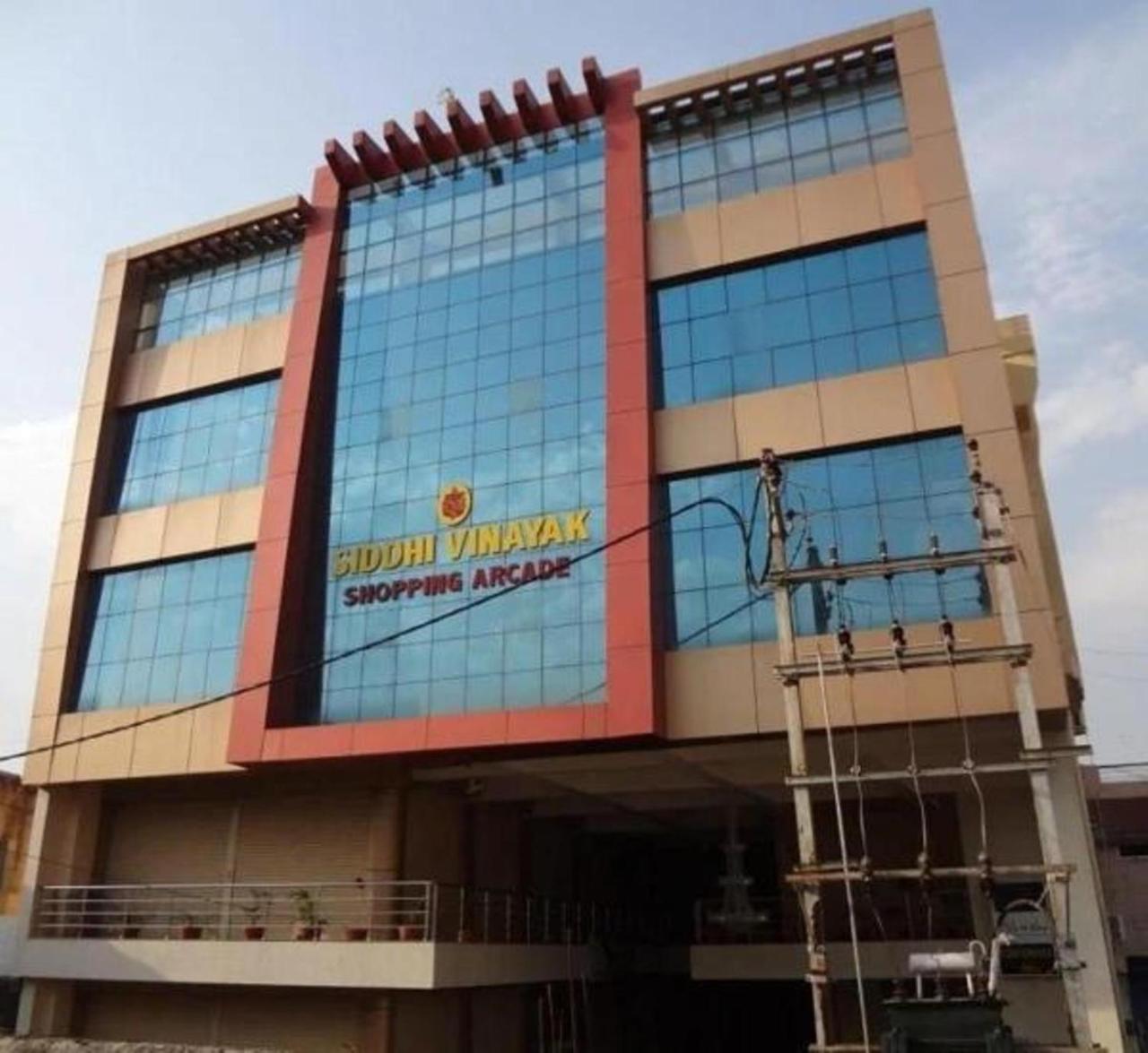 Hotel Vinayak Palace Bilāspur Dış mekan fotoğraf
